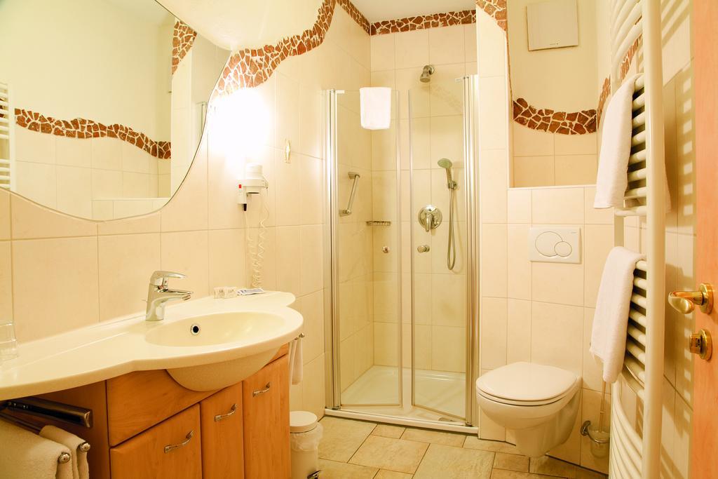 Landkomfort Hotel Elsenmann Віллінген Номер фото