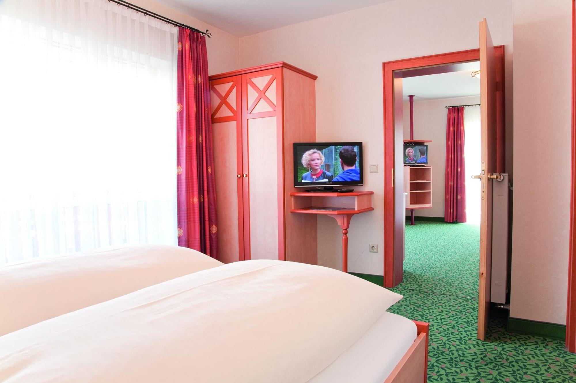Landkomfort Hotel Elsenmann Віллінген Номер фото